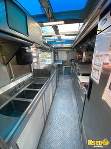 2002 Mt45 All-purpose Food Truck Insulated Walls California Diesel Engine for Sale