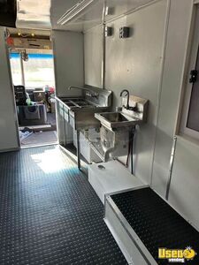 2002 Mt45 All-purpose Food Truck Interior Lighting Oklahoma Diesel Engine for Sale