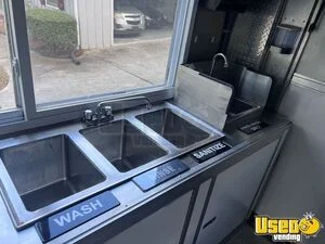 2002 Mt45 All-purpose Food Truck Prep Station Cooler Georgia Diesel Engine for Sale