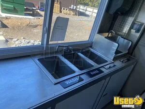 2002 Mt45 All-purpose Food Truck Refrigerator Georgia Diesel Engine for Sale