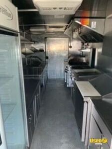 2002 Mt45 Chassis Step Van Kitchen Food Truck All-purpose Food Truck Generator Florida Diesel Engine for Sale