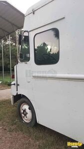 2002 Mt45 Chassis Stepvan Electrical Outlets Texas Diesel Engine for Sale