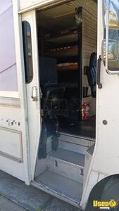 2002 Mt45 Chassis Stepvan Insulated Walls Louisiana Diesel Engine for Sale