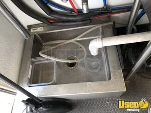 2002 Mt45 Chasssis Barbecue Food Truck Exhaust Hood Michigan Diesel Engine for Sale