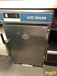 2002 Mt45 Chasssis Barbecue Food Truck Floor Drains Michigan Diesel Engine for Sale