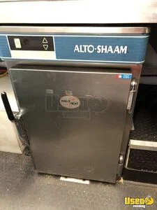 2002 Mt45 Chasssis Barbecue Food Truck Floor Drains Michigan Diesel Engine for Sale