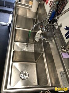 2002 Mt45 Chasssis Barbecue Food Truck Steam Table Michigan Diesel Engine for Sale