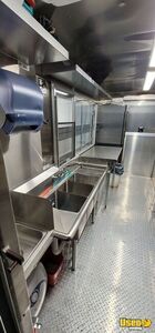 2002 Mt45 Kitchen Food Truck All-purpose Food Truck Deep Freezer Nevada Diesel Engine for Sale