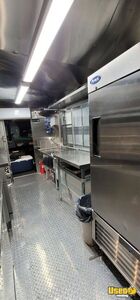 2002 Mt45 Kitchen Food Truck All-purpose Food Truck Generator Nevada Diesel Engine for Sale