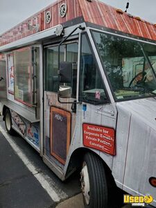 2002 Mt45 Kitchen Food Truck All-purpose Food Truck Virginia Diesel Engine for Sale