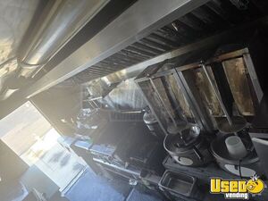 2002 Mt45 P1200 All-purpose Food Truck Electrical Outlets Maryland Diesel Engine for Sale