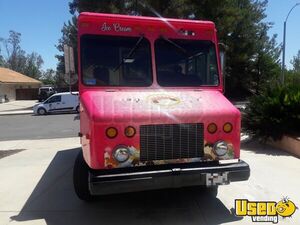 2002 Mt45 Step Van Ice Cream Truck Ice Cream Truck Concession Window California Diesel Engine for Sale