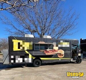 2002 Mt55 All-purpose Food Truck Concession Window Texas Diesel Engine for Sale