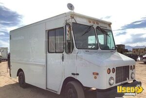 Ready to Convert 2002 - 20' Freightliner MT55 Step Van with Rear Lift Gate for Sale in California!