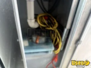 2002 N Line Walk-in Van All-purpose Food Truck Breaker Panel Maryland Diesel Engine for Sale
