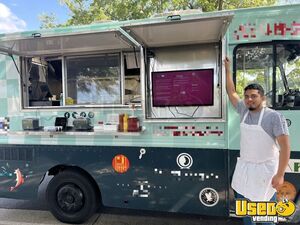 2002 N Line Walk-in Van All-purpose Food Truck Cabinets Maryland Diesel Engine for Sale