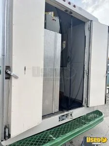 2002 P30 All-purpose Food Truck Cabinets Wisconsin Diesel Engine for Sale