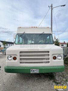 2002 P30 All-purpose Food Truck Concession Window Wisconsin Diesel Engine for Sale