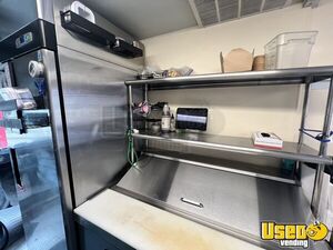 2002 P30 All-purpose Food Truck Stainless Steel Wall Covers Wisconsin Diesel Engine for Sale