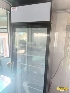 2002 P30 Ice Cream Truck Refrigerator Florida Diesel Engine for Sale