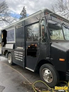 2002 P30 Taco Food Truck Concession Window New York Diesel Engine for Sale
