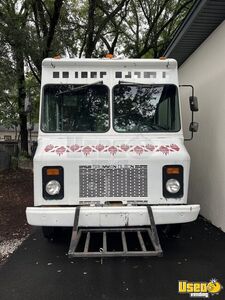 2002 P42 All-purpose Food Truck Concession Window South Carolina Diesel Engine for Sale