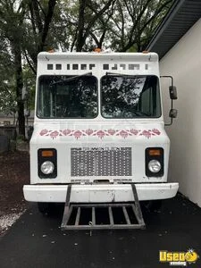 2002 P42 All-purpose Food Truck Concession Window South Carolina Diesel Engine for Sale