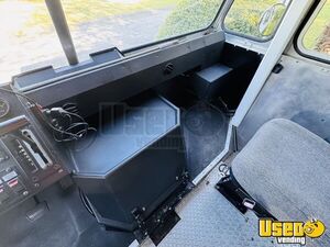 2002 P42 All-purpose Food Truck Diamond Plated Aluminum Flooring South Carolina Gas Engine for Sale