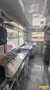 2002 P42 All-purpose Food Truck Diamond Plated Aluminum Flooring Virginia Diesel Engine for Sale