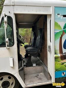 2002 P42 All-purpose Food Truck Exterior Customer Counter Louisiana Gas Engine for Sale