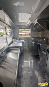 2002 P42 All-purpose Food Truck Exterior Customer Counter Virginia Diesel Engine for Sale
