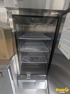 2002 P42 All-purpose Food Truck Reach-in Upright Cooler Virginia Diesel Engine for Sale