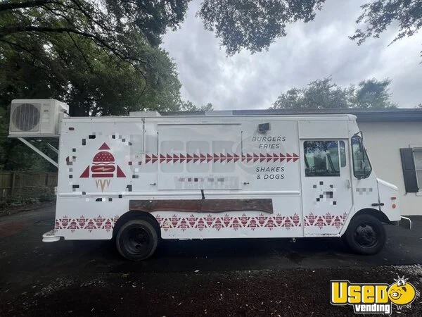 2002 P42 All-purpose Food Truck South Carolina Diesel Engine for Sale