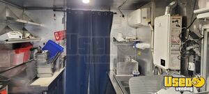 2002 P42 All-purpose Food Truck Stainless Steel Wall Covers New York Diesel Engine for Sale