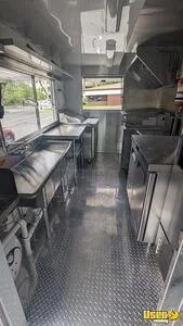 2002 P42 All-purpose Food Truck Stainless Steel Wall Covers Virginia Diesel Engine for Sale