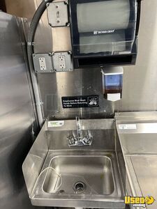 2002 P42 Barbecue Kitchen Food Truck Barbecue Food Truck Fryer Maryland for Sale