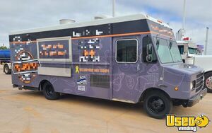 2002 P42 Kitchen Food Truck All-purpose Food Truck North Dakota Diesel Engine for Sale