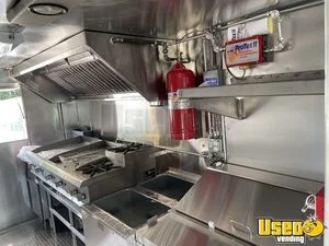 2002 P42 Kitchen Food Truck New Build Food Truck Chargrill Virginia Diesel Engine for Sale