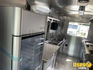 2002 P42 Kitchen Food Truck New Build Food Truck Exhaust Hood Virginia Diesel Engine for Sale