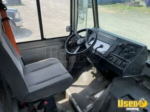 2002 P42 Kitchen Food Truck New Build Food Truck Pro Fire Suppression System Virginia Diesel Engine for Sale