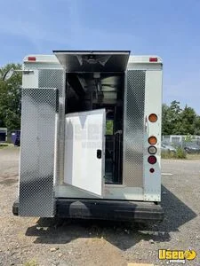 2002 P42 Kitchen Food Truck New Build Food Truck Shore Power Cord Virginia Diesel Engine for Sale