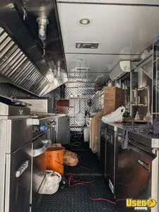 2002 P42 Pizza Food Truck Diamond Plated Aluminum Flooring Pennsylvania Diesel Engine for Sale