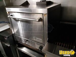 2002 P42 Pizza Food Truck Stainless Steel Wall Covers Maryland Diesel Engine for Sale