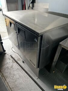2002 P42 Step Van All-purpose Food Truck All-purpose Food Truck 15 Massachusetts Diesel Engine for Sale