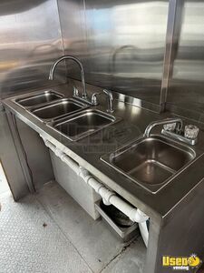 2002 P42 Step Van All-purpose Food Truck All-purpose Food Truck 16 Massachusetts Diesel Engine for Sale
