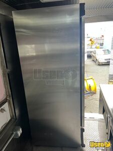 2002 P42 Step Van All-purpose Food Truck All-purpose Food Truck Electrical Outlets Massachusetts Diesel Engine for Sale