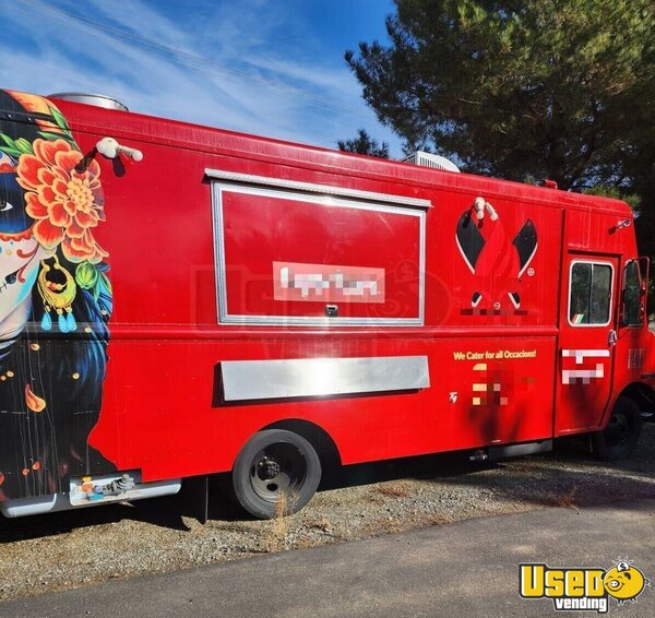 2002 P42 Step Van Kitchen Food Truck All-purpose Food Truck California Gas Engine for Sale