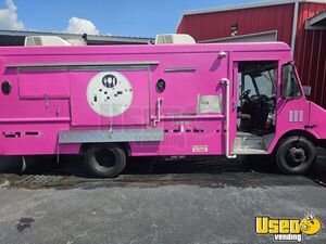 2002 P42 Step Van Kitchen Food Truck All-purpose Food Truck Concession Window Texas Gas Engine for Sale
