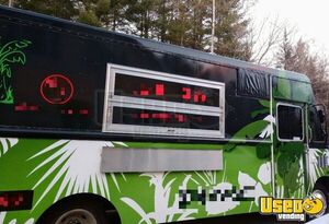 2002 P42 Step Van Kitchen Food Truck All-purpose Food Truck Maine Diesel Engine for Sale