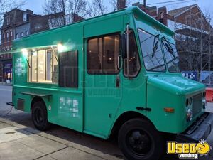 2002 P42 Step Van Kitchen Food Truck All-purpose Food Truck Pennsylvania Diesel Engine for Sale